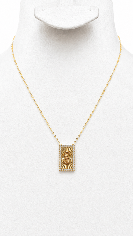 18K Gold S Initial Pendant Necklace for Women.