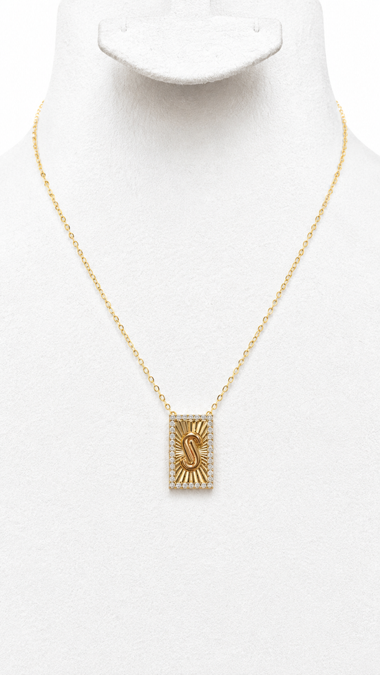 18K Gold S Initial Pendant Necklace for Women.