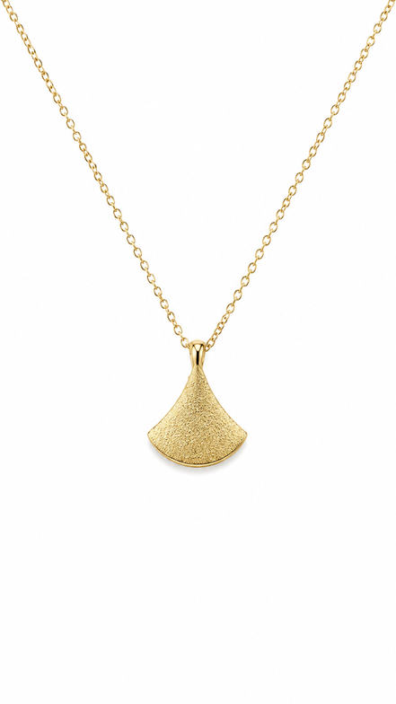 18K Gold Minimalist Teardrop Necklace.