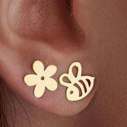 18K Gold Bee Earring - navidjewellery