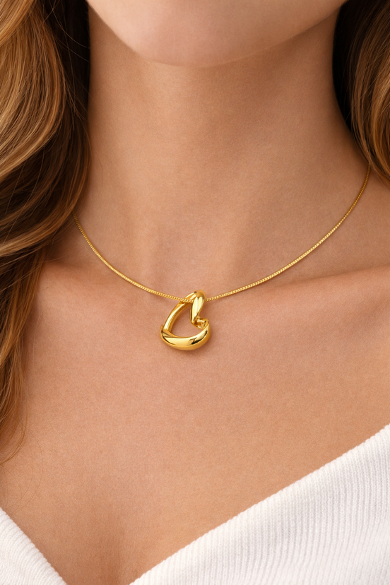 18K Gold Initial Pendant Necklace – Personalized Luxury Gift